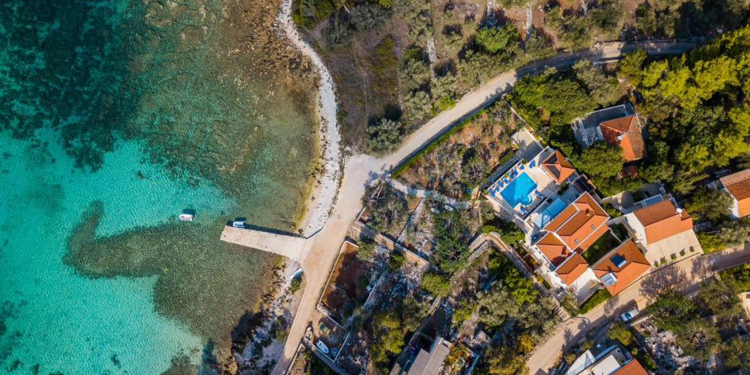 Beachfront Villa Gradina